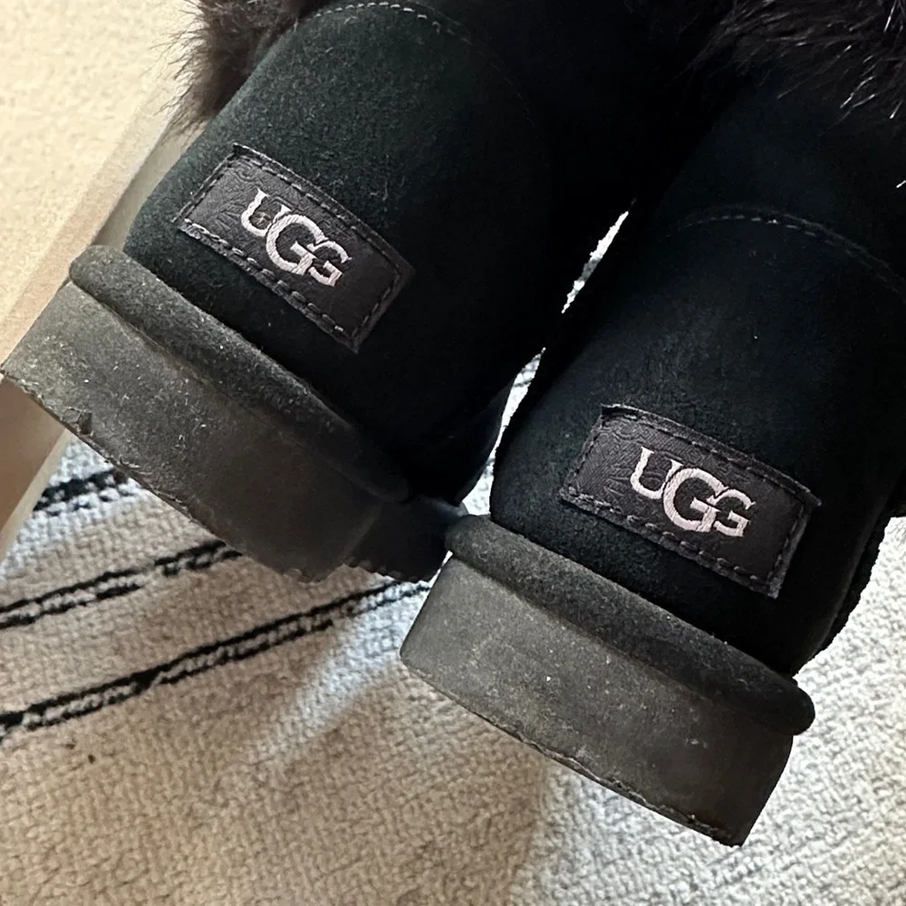 UGG Cathie Suede Genuine Sheepskin Lined Short Boots / SZ5